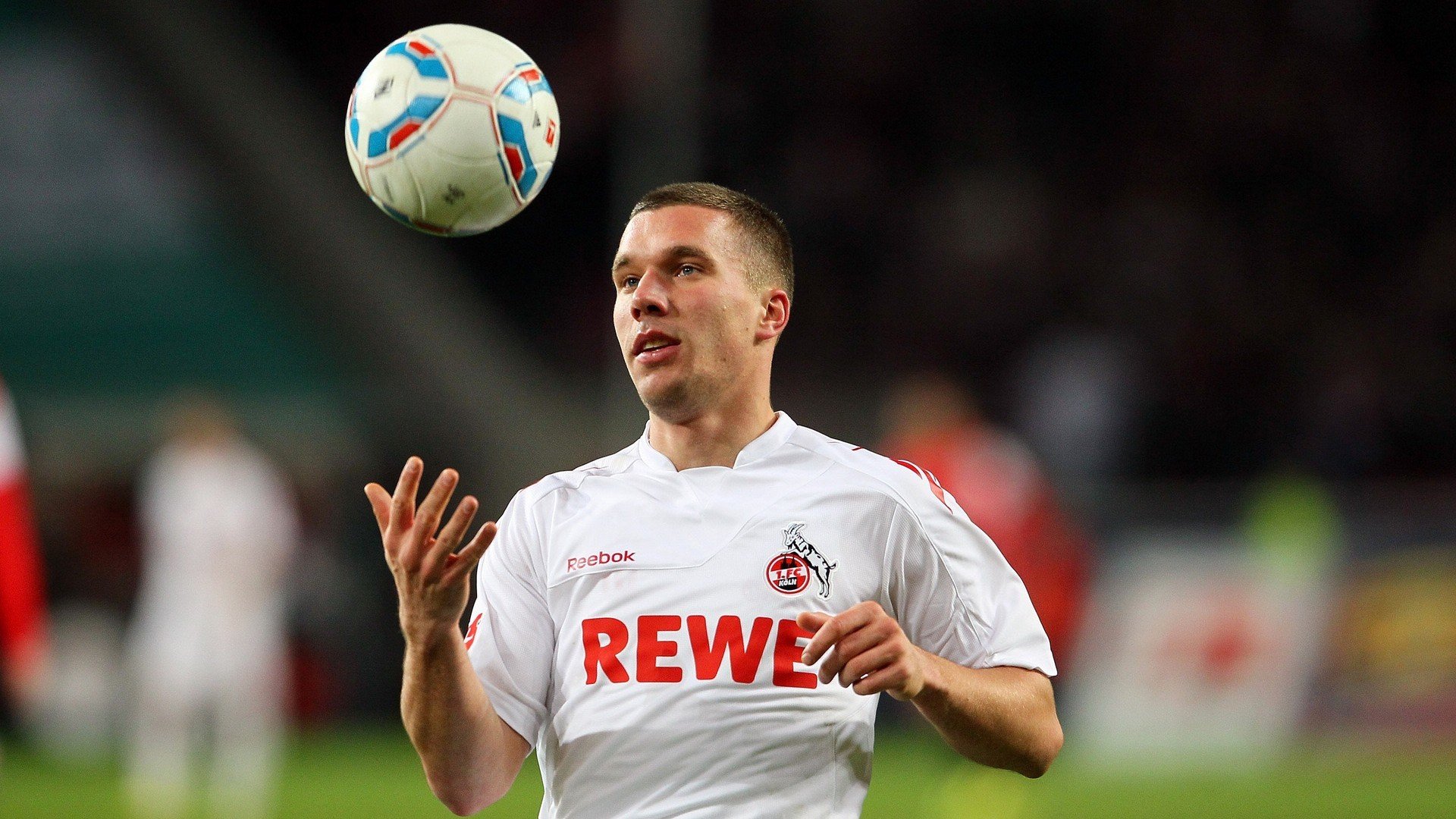 世界铁人三项杯赛西班牙站 中国选手顶住酷热勇夺季军佳绩，世界铁人三项赛都有哪些